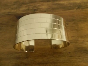 GOLD BRACELET "FOLLOW THE YELLOW BRICK ROAD" - FAUX GOLD - Picture 1 of 4