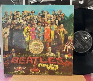 Beatles: Sgt. Peppers Lonely Hearts Club Band LP UK Parlophone 1978 w/ insert - Picture 1 of 4