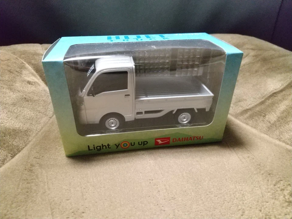Mini Car Daihatsu Hijet Truck Silver Pullback Novelty Color Sample 1/32 KEITORA - Image 1 of 4