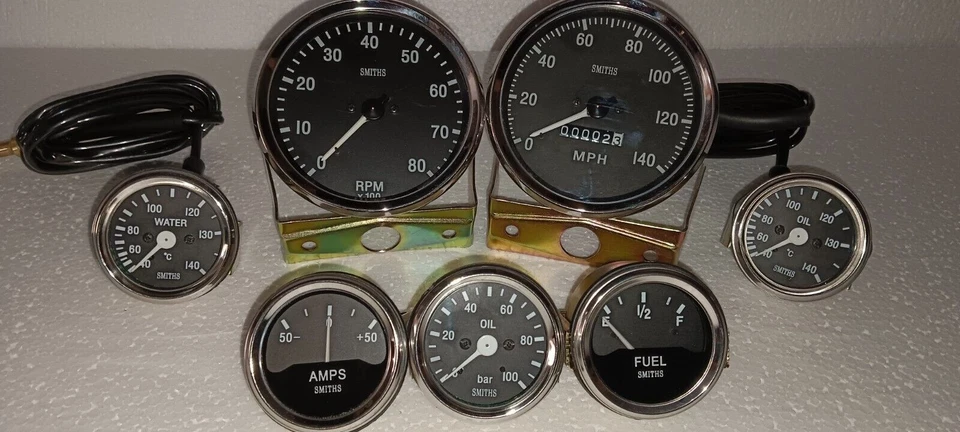 Smiths Gauge Kit Temp+ Oil+ Fuel+ Amp +Oil Temp+Speedometer +Tacho Replica - Image 1 of 4