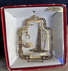 Adorno de Navidad Cape Lookout Carolina del Norte - Acabado Dorado, En Caja NUEVO - Imagen 1 de 5