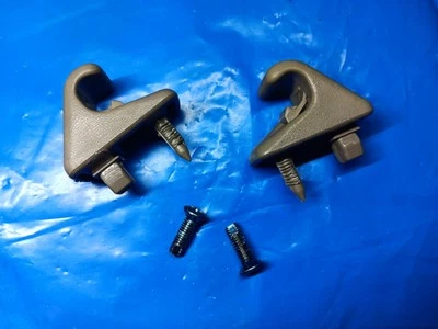 95-04 丰田 TACOMA 96-02 4RUNNER SUNVISOR SUNSHADE CLIPS CLAMPS 棕色 TAN — 第 1/3 张图片