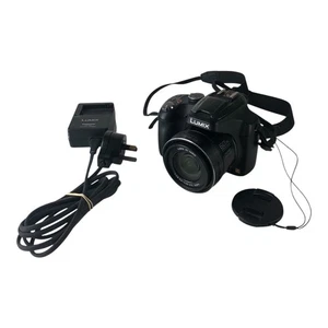 Panasonic Lumix DMC-FZ70 16.1 MP Digital Camera 60x Optical Zoom Full HD - Picture 1 of 7