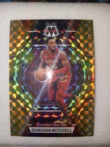 2022-23 Panini Mosaic Donovan Mitchell Reactive Yellow Cleveland Cavaliers #5