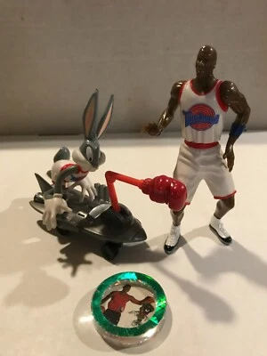 Figuras Playmates Space Jam 1996 Michael Jordan & Bugs Bunny & Hyper Lane Surfer Foto 1 de 4