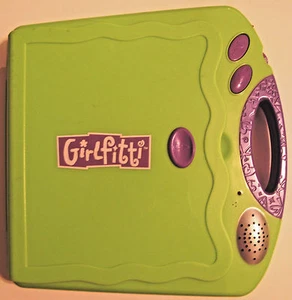 Crayola Girlfitti Digital Scrapbook Toy - Picture 1 of 2