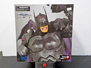 C0114 Diamond Gallery DC "Armored Batman (Dark Knights Metal)" Statue (Used*) - Picture 1 of 10