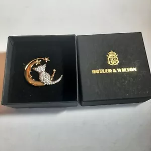 BUTLER AND WILSON VINTAGE RARE CRYSTAL CAT SAT ON MOON BROOCH - Picture 1 of 6
