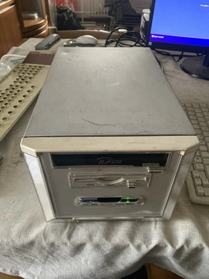 Vintage Gaming Windows XP Mini PC Athlon XP 1800+ ATI Radeon 9250 128Mb AGP - Imagen 1 de 4