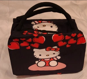 Hello Kitty mit Herzen Schwarz Brotzeittasche Isoliert Wiederverwendbar Kühltasche Neu - Bild 1 von 3