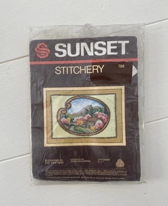 Sunset Designs BLÜTEN IM WEINBERG Crewel 5x7 Kit 788 Vintage versiegelt  - Bild 1 von 4