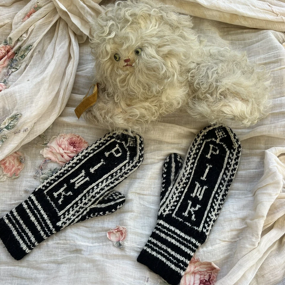 Antique 1900s Mittens Wool Hand Knit Black & White “Pink” Folk Vintage - Image 1 of 4