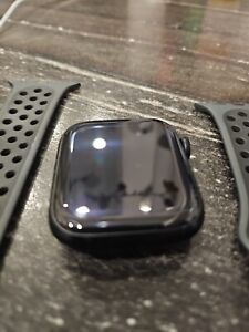 Apple Watch Series 7 (GPS) Starlight Nike Sport 45mm w/ Black Nike Sport
