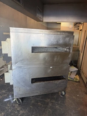 Lincoln Impinger 1450 Horno de pizza de doble piso con transportador de gas de 32" Foto 1 de 4