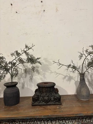 Antiguo taburete de jardín con base de columna de madera | Colonial francés tallado a mano Foto 1 de 4