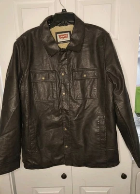 Levi's 男式人造皮革夏尔巴领卡车司机夹克冬季外套 - 大号 — 第 1/4 张图片