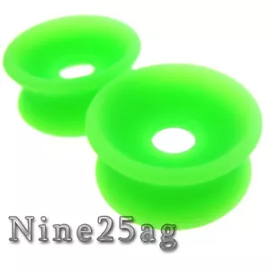 PAAR 10 MM 00 G GRÜN KONKAV WEICHE SILIKON TUNNEL PLUGS - Bild 1 von 1