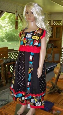 Vestido/capris único hecho a mano para niñas.  Talla 5-6T. Solo 1 disponible Foto 1 de 4