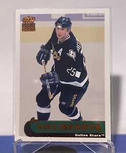 1999-00 Pacific Paramount - Red #76 Joe Nieuwendyk - Picture 1 of 2