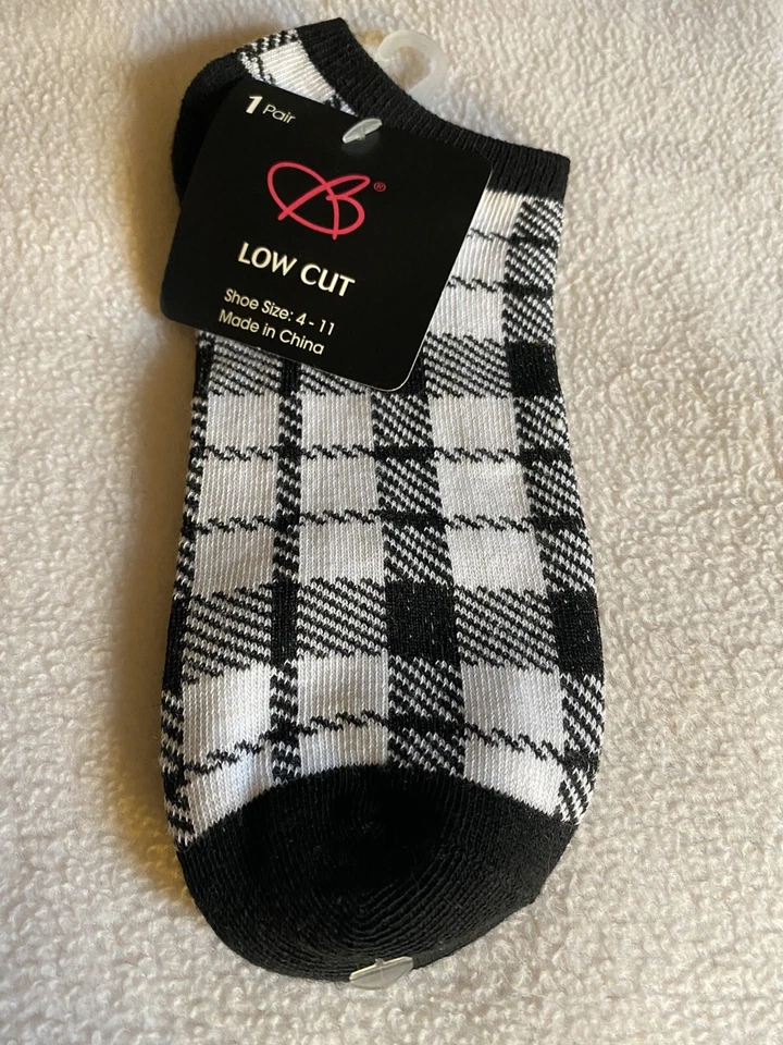 Womens Low Cut Ankle Socks Plaid Black White Shoe Sizes 4-11 - Image 1 of 1