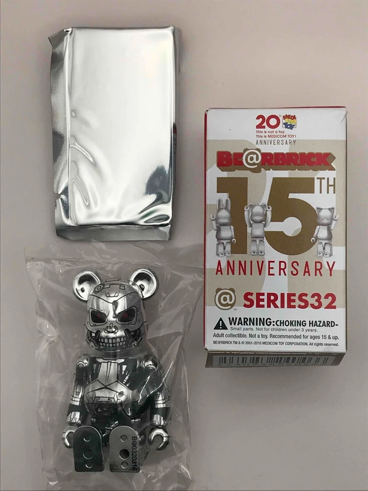 BE@RBRICK serie 32_TERMINATOR Foto 1 de 4