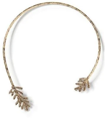 Colar feminino Banana Republic folha martelada colar aberto 59,50 - Imagem 1 de 4