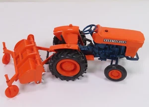 Trattore vintage Diapet Kubota L245 1/25 modello pressofuso con motozappa ~ fuori produzione - Foto 1 di 21