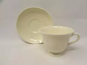 Queen's Plain by Wedgwood Tasse & Untertasse ganz cremeweiß, ohne Rand b206 s250 - Bild 1 von 2