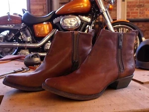 Frye Judith Duel Reißverschluss Freizeit Stiefeletten Booties Damen cognac braun Leder 8.5B - Bild 1 von 8