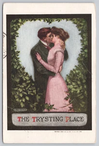 Cartolina Divisa Retro 1909 Amore Romance Il Luogo di Cristing Coppia Baci - Foto 1 di 2