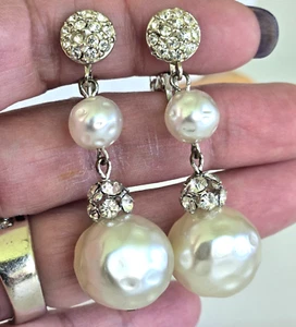 Vintage Faux Pearl Clear Rhinestone Silver Tone Drop Dangle Clip Earrings 2-1/8" - Picture 1 of 7