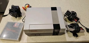 Pacchetto console videogiochi Nintendo NES completa con Super Mario/Caccia alle Duck. Testato - Foto 1 di 10