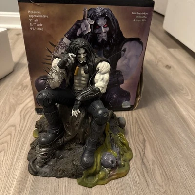 Estatua DC Direct Lobo Foto 1 de 4