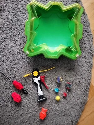 Beyblade Burst Evolution Arena - 2 Beyblades, 3 Spitzen, Launcher  - Bild 1 von 4