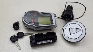 Moto Guzzi Griso 1100 Instrument Cluster / ECU / Ignition Switch - Foto 1 di 10