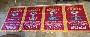 Lot of 4 - Kansas City Chiefs NFL Super Bowl Championship 3x5 ft Flag Banners - Imagen 1 de 7