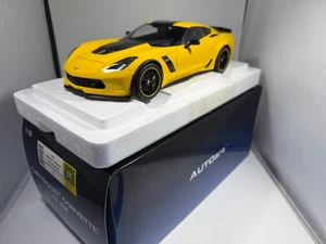 Chevrolet Corvette C7 Z06 C7R 2016 1/18 Autoart amarillo 71260 vendedor de Estados Unidos sin tarifa - Imagen 1 de 17