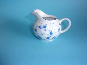 PORCELANA - JARRA DE LECHE FLORES AZULES DE ARZBERG - FORMA 1382 - Grande - 250 ml - Imagen 1 de 2