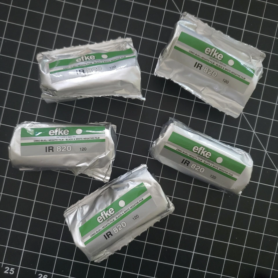 5x ROLLOS EFKE INFRARROJO IR 820 PELÍCULA EN BLANCO Y NEGRO 120 Foto 1 de 1