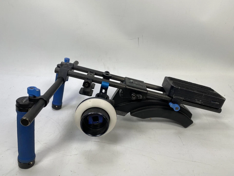 Redrock Micro Shoulder mount Rig with follow focus - Image 1 of 4