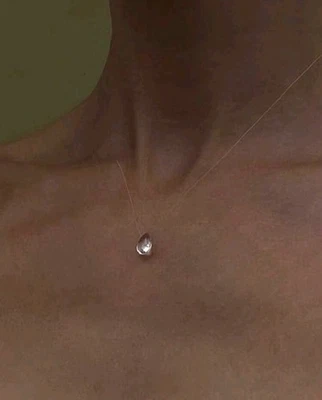 Collana GOCCIA D'ACQUA TRASPARENTE e ACCIAIO INOSSIDABILE PLACCATO ARGENTO - Immagine 1 di 4