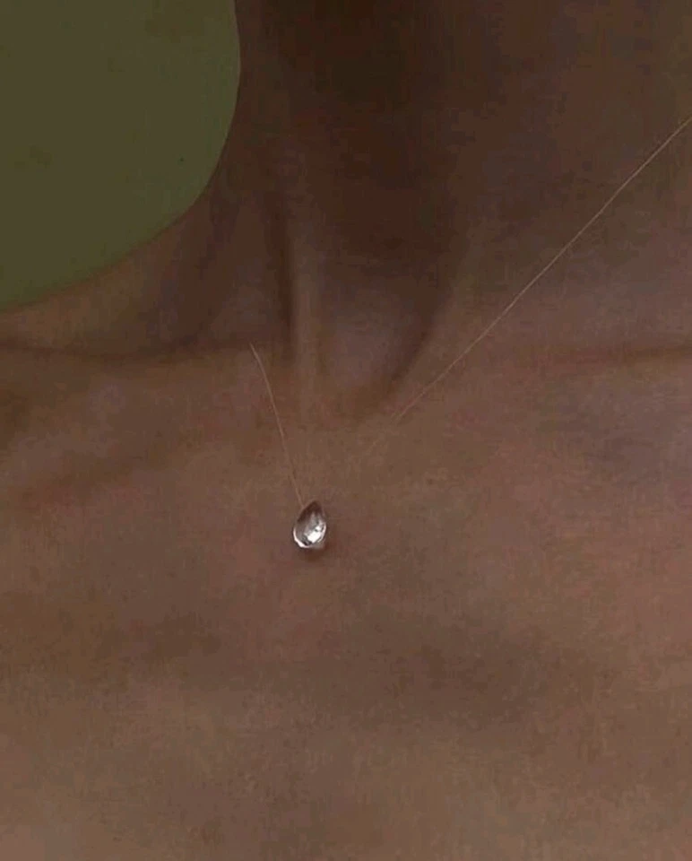 Collana GOCCIA D'ACQUA TRASPARENTE e ACCIAIO INOSSIDABILE PLACCATO ARGENTO - Immagine 1 di 4
