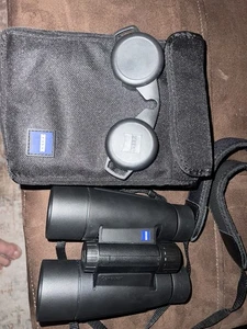 Zeiss Conquest 10x40T* Binoculars with Neckstrap and Case - Excellent Condition - Picture 1 of 7