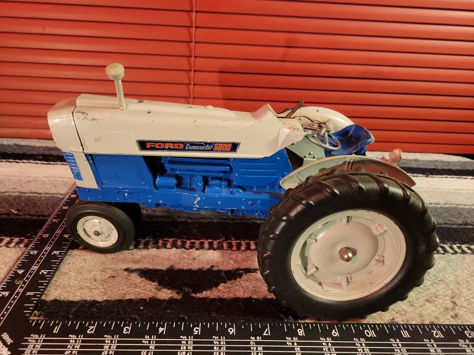 Ford Commander 6000 1/12 Farm Tractor Replica Collectible by Scale Models  - Image 1 of 4