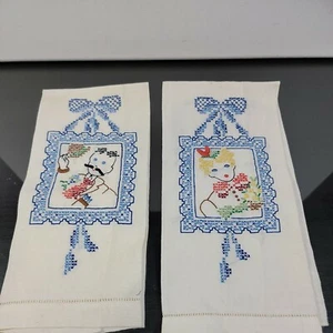 Vintage Embroidered Napkins Set Of 2 Textile Man & Woman On Blue Picture Frame - Picture 1 of 9