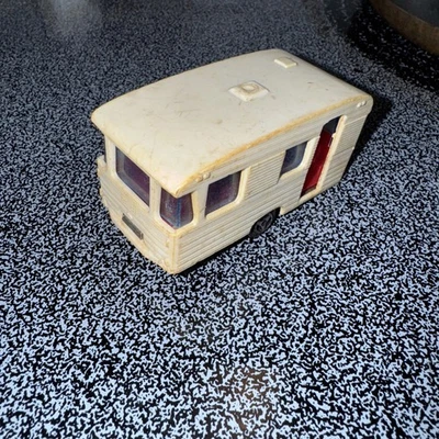Digue Majorette 1/60 Caravan 1970 Corgi Classic - Image 1 of 4