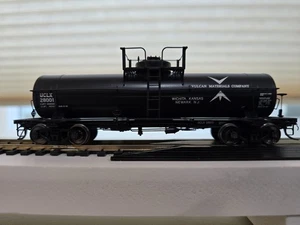 HO Scale Tangent Vulcan Materials GATC 1952 Design 8000-Gal Tank Car UCLX28002 - Picture 1 of 5