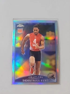 Demetrius Byrd 2009 Topps Chrome Refractors #TC142 Football Card - Image 1 of 2