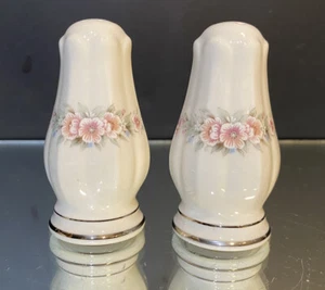 Rothchild...Set of Salt & Pepper Shakers...Measures 3.125"..Unused! Buy it Now! - Picture 1 of 5