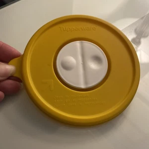 TUPPERWARE Microwavable Vented Replacement Lid 5189A Yellow for 1667 - 4.5” - Picture 1 of 3